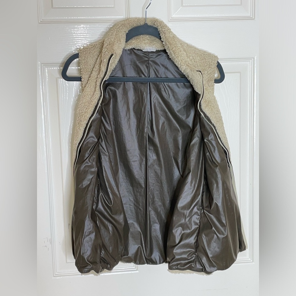 Patagonia reversible Women's Los Gatos Vest Color: Drifter Tan  Size: Large‌‌‌‍‍ - Picture 8 of 11